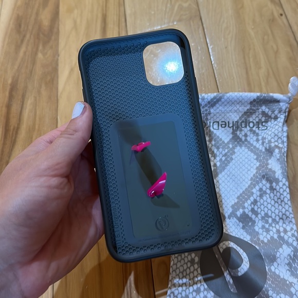 Loopy Case - Picture 3 of 3